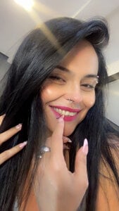 CharlotteCottin Baby 💋 Pic 3