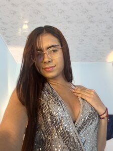 sarasaenz_99 Public Pic 6