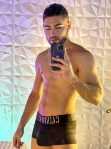 Steve-Carter Mirror Pic 8