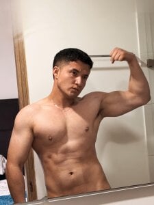 Alexander_ConnorのSexyの 4枚の写真