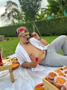 MrFox__ Our Valentine’s Date 🍷🍷 Foto 2