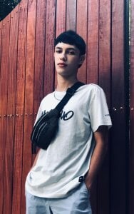 Sweet on the outside… naughty when you look at me 😈 de Alexxus_Smith  2 photos