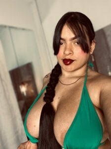 Ambar85 kullanıcısının Your pretty woman albümü -  3 fotoğraf