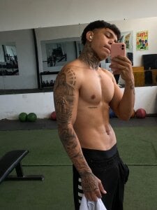 grey_jackson your body Pic 3