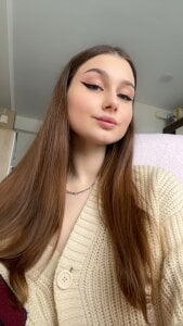 Chat with YourLili l s Free Live Sex Cam More 