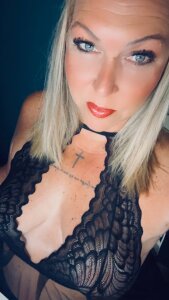 SuesseAurelie1: Public ( 4 фото)