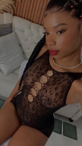 Ailani_parker_ Public Pic 6