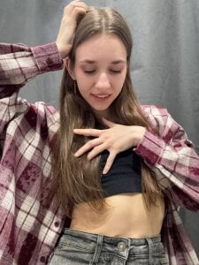 PetraHambelton Strong body Pic 4