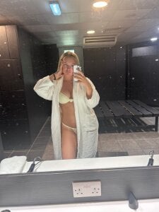 RoxyLexx Public Pic 6