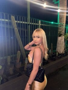 EllieObeirne Public Foto 2