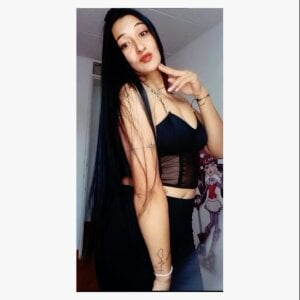 kattyevans_ Public Pic 3