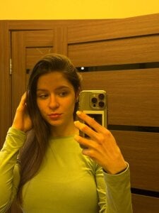 MinaMancilla me me Pic 2