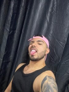 adamhairy pink Immagine  5