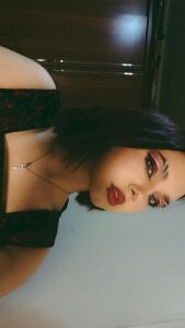 EmilyVeiro Public Pic 3