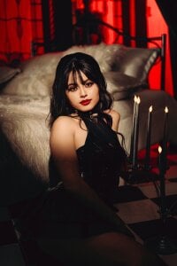 EmilyWithe ritual in red, between fire and devotion🌹 Pic 5