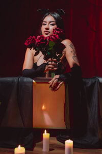 Zayda_1 Candle seduction!! Pic