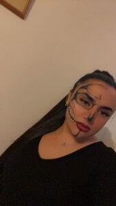 isa_rose_hh Public Pic 2