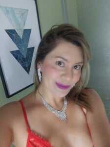 beautiful red of love and passion od Chanelll_Taylorr_  8 snímek