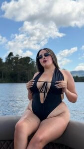 GenesisBlaze kullanıcısının Hnaing out! 🍑 albümü -  5 fotoğraf