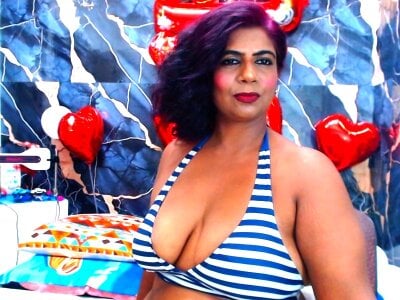 indianerotica69のTANGOの枚の写真