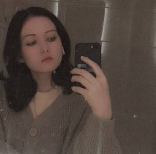 CloverGroomes Mia Pic 5