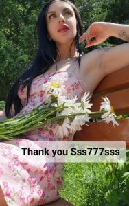 MilfNextDoor20 Don't forget the flowers for the princess! Pic 6