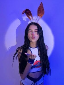 Sofia_tgn: Public ( фото)