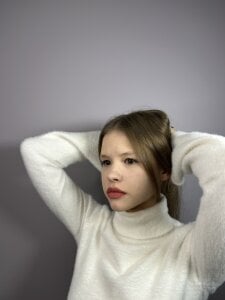 DeanneFlato Public  2টি ছবি