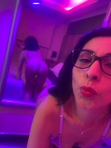 adellelennoxx 💜Between Violet Shadows💜 Foto 6