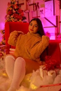 AllisonRogersX Christmas has a new face Pic 3