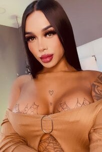 tinaqueen_noa Today I am pure desire 😈 Foto 3