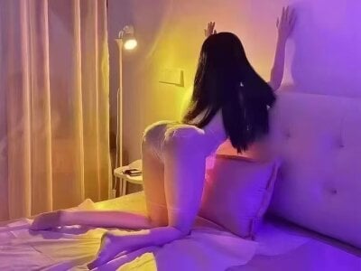 Lingzi- Public Pic 2