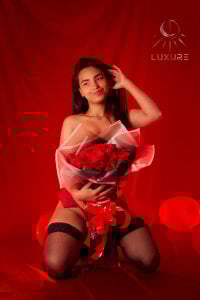 KhateAndersson Petals, Skin & Sin Immagine  2