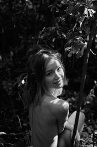 Lily_Young Black n’ white fotoset Pic 2