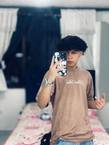 _taylor_black being a nice boy Pic