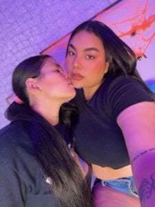 Mia_and_lexy Good night my loves, come be part of this night of fire...🍒🫦❤️‍🔥🔥🍑😈😘 Pic