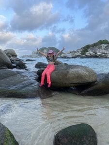 Emmaa_taylorr_: Beach, breeze and sea🌊🏖️🌞 ( 2 фото)