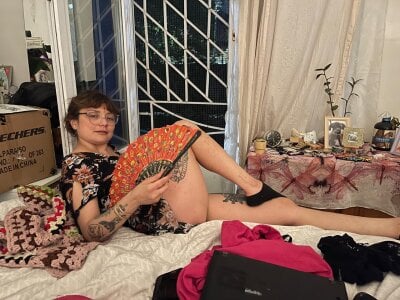 estivalia_xxx Oli slika