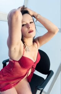 ANNY_20- Public Pic 2