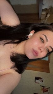 AmyGrante new screensaver for your phone🍒 Pic