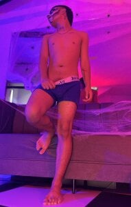 little_kris1 happy day halloween Pic 4