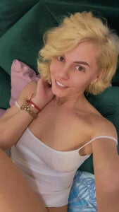 tanyagrey Public Pic 6