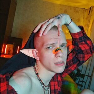 SELFIE FROM COSTUMED STREAM de ravi_olle  7 photos