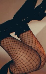 ValariqueのI'm an angel, but I can also be a devilの 2枚の写真