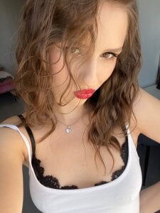 AliceAtkins 😍 Pic 3