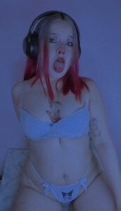 Jamie_Rohades Public 사진