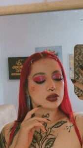 annika_taylor makeup ❤️‍🔥 Foto 2