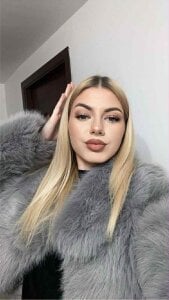 KaylaBloom: Public ( 6 фото)