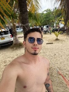 Leo_Valmore Day off Pic