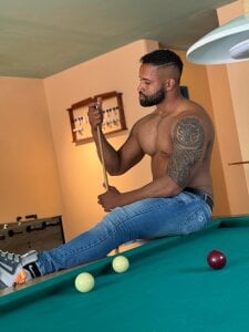 MattRodriguez9 new photos on pool table 사진 3